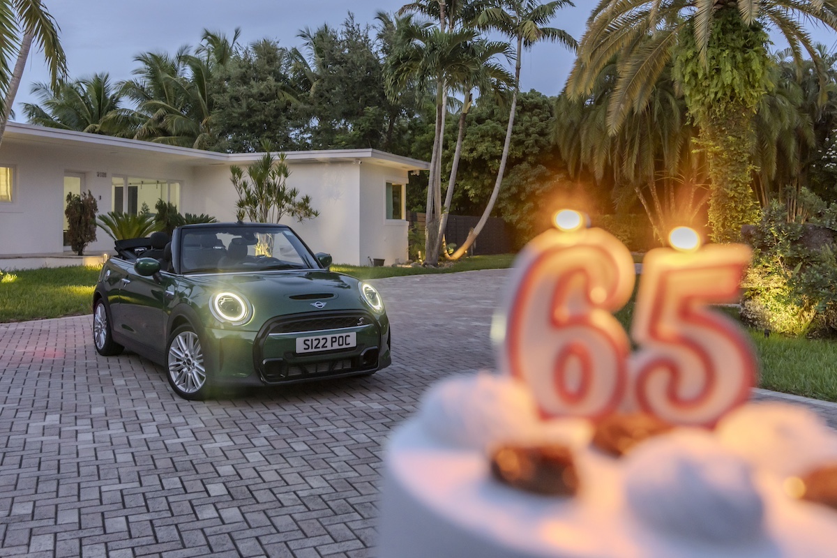 MINI celebra 65 anni di storia, innovazione e successi nel motorsport
