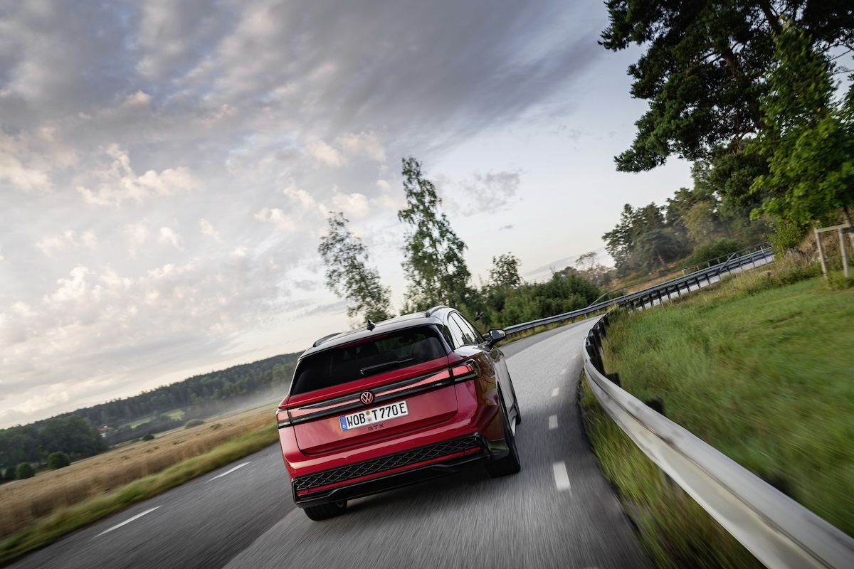 Volkswagen svela i nuovi ID.7 GTX e ID.7 GTX Tourer, prestazioni elettriche al top e design innovativo Volkswagen svela i nuovi ID.7 GTX e ID.7 GTX Tourer, prestazioni elettriche al top e design innovativo