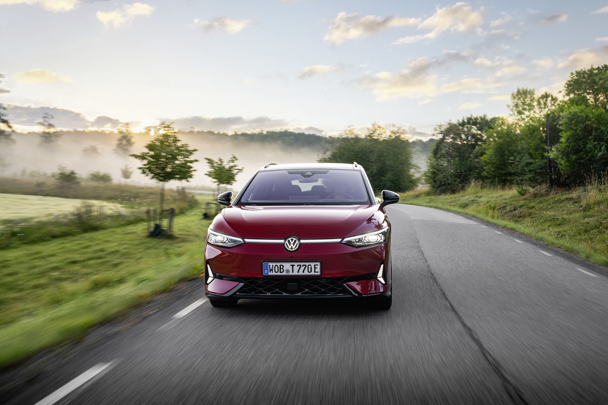 Volkswagen svela i nuovi ID.7 GTX e ID.7 GTX Tourer, prestazioni elettriche al top e design innovativo Volkswagen svela i nuovi ID.7 GTX e ID.7 GTX Tourer, prestazioni elettriche al top e design innovativo