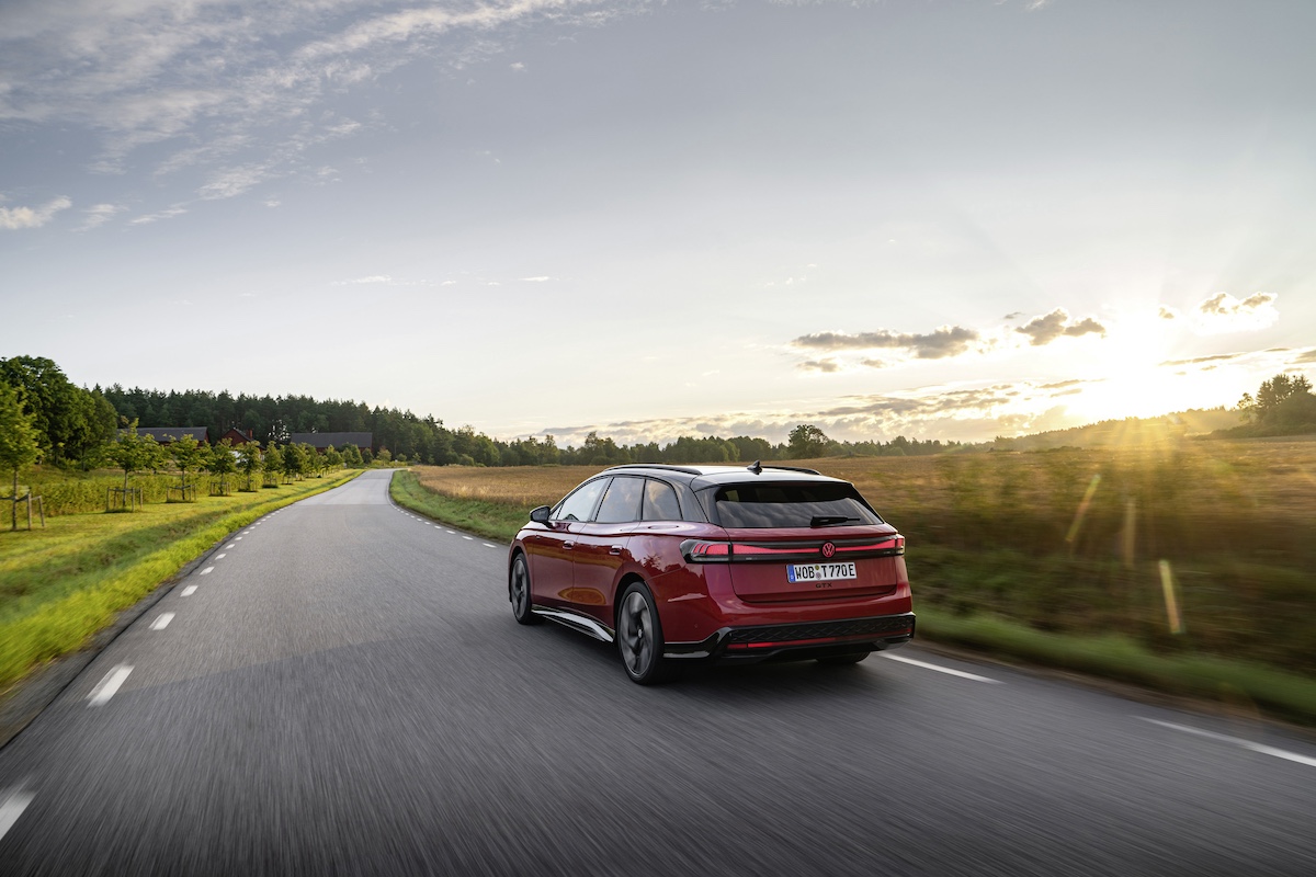 Volkswagen svela i nuovi ID.7 GTX e ID.7 GTX Tourer, prestazioni elettriche al top e design innovativo Volkswagen svela i nuovi ID.7 GTX e ID.7 GTX Tourer, prestazioni elettriche al top e design innovativo