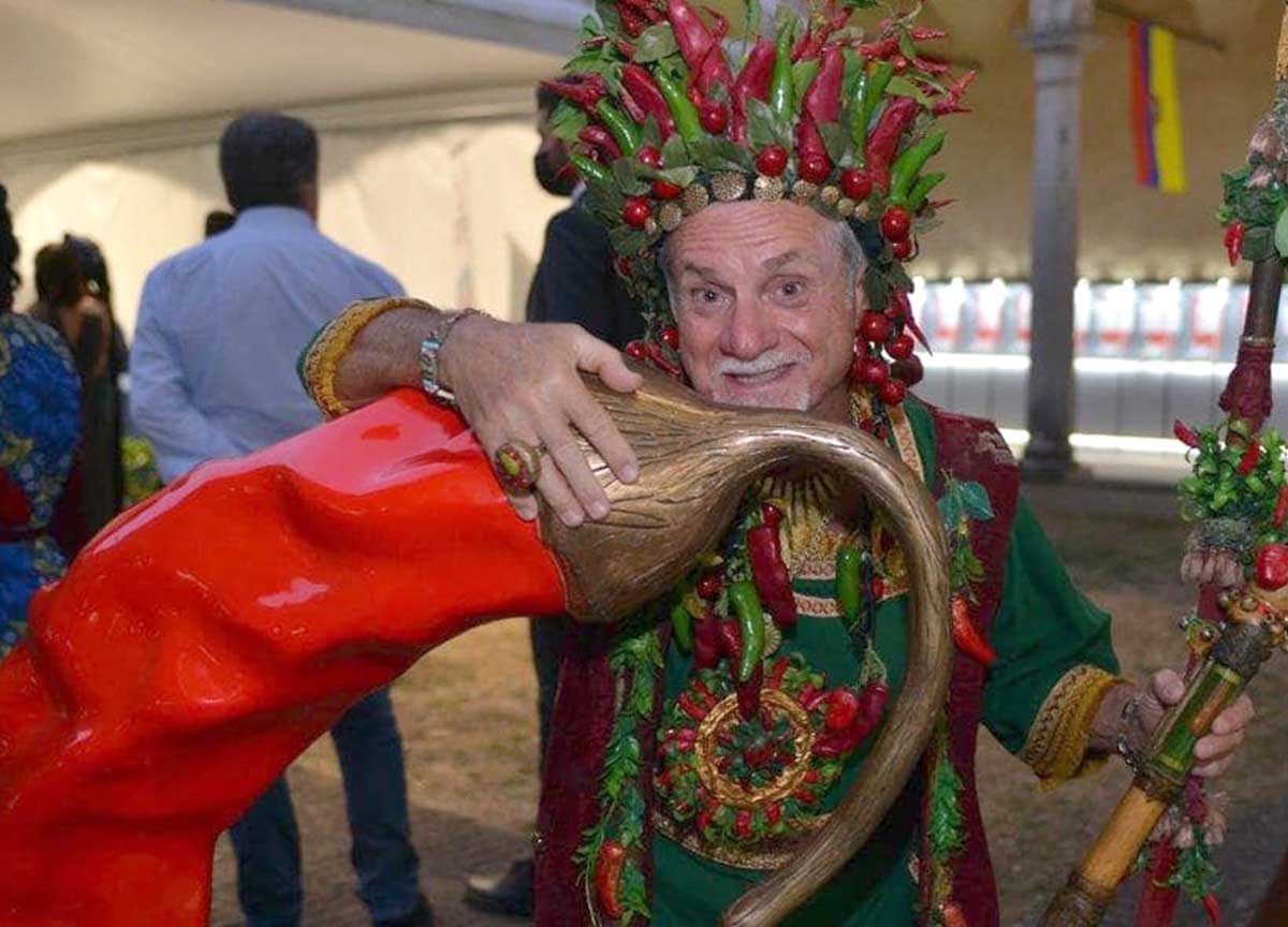 Arisa e Elettra Lamborghini: le notti al peperoncino di Rieti: 180 stand, 600 varietà che lasciano a bocca aperta Arisa e Elettra Lamborghini: le notti al peperoncino di Rieti: 180 stand, 600 varietà che lasciano a bocca aperta