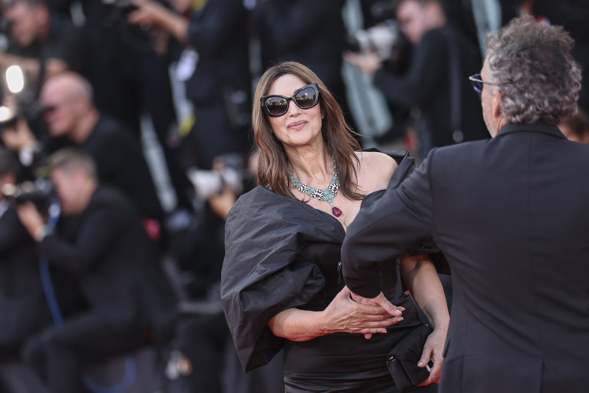 Festival di Venezia, Monica Bellucci: “Tim Burton mi ha fatto a pezzi in Beetlejuice Beetlejuice”. Ecco perchè