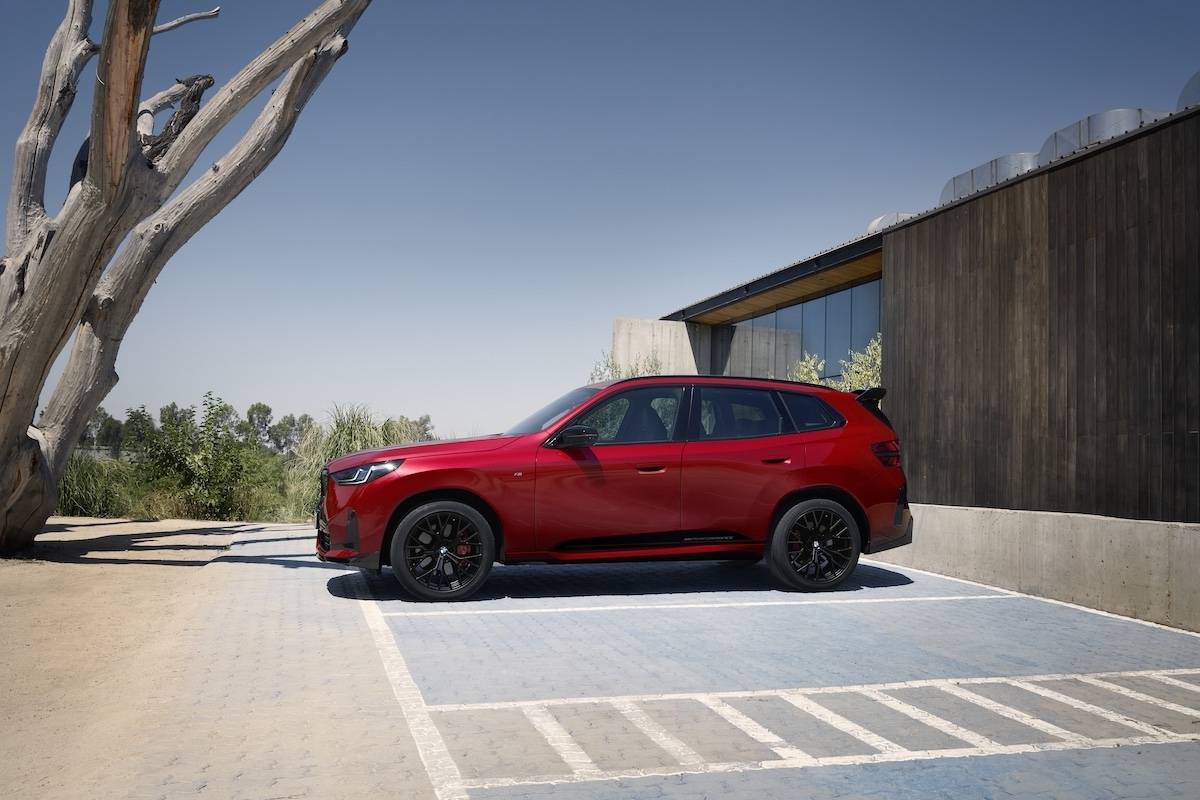 BMW nuova X3, stile da corsa e personalizzazione estrema con M Performance Parts BMW nuova X3, stile da corsa e personalizzazione estrema con M Performance Parts