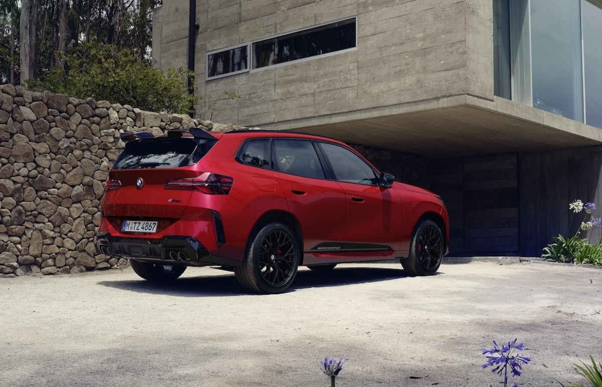 BMW nuova X3, stile da corsa e personalizzazione estrema con M Performance Parts BMW nuova X3, stile da corsa e personalizzazione estrema con M Performance Parts