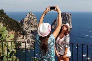 I borghi italiani in Rete appassionano più della fuffa, social: non solo influencer in perizoma e animali