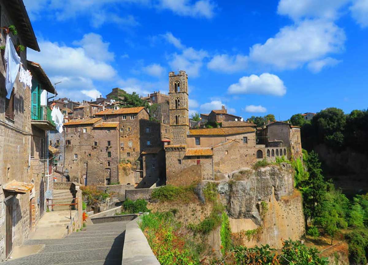 I borghi italiani in Rete appassionano più della fuffa, social: non solo influencer in perizoma e animali I borghi italiani in Rete appassionano più della fuffa, social: non solo influencer in perizoma e animali