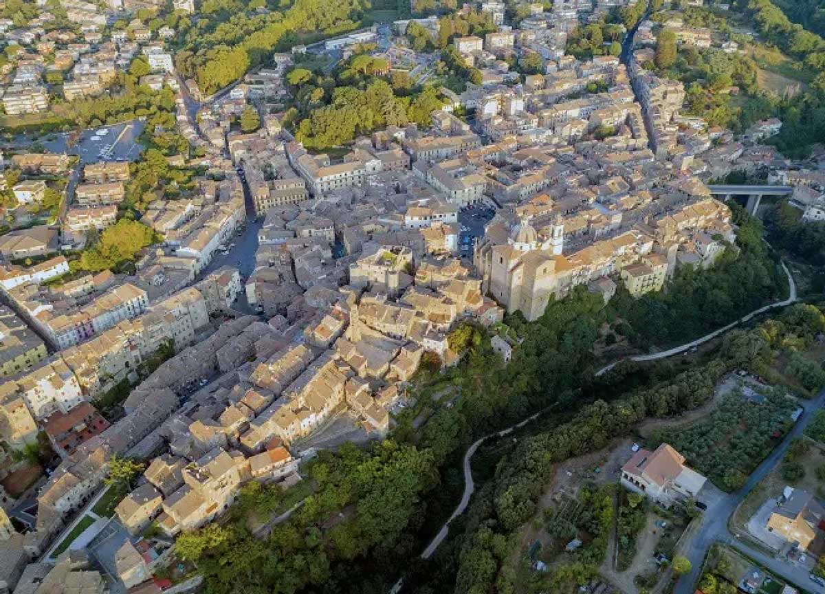 I borghi italiani in Rete appassionano più della fuffa, social: non solo influencer in perizoma e animali I borghi italiani in Rete appassionano più della fuffa, social: non solo influencer in perizoma e animali