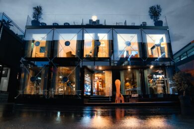 Philippe Starck rivoluziona l’hospitality di BWT Alpine F1 Team a Monza
