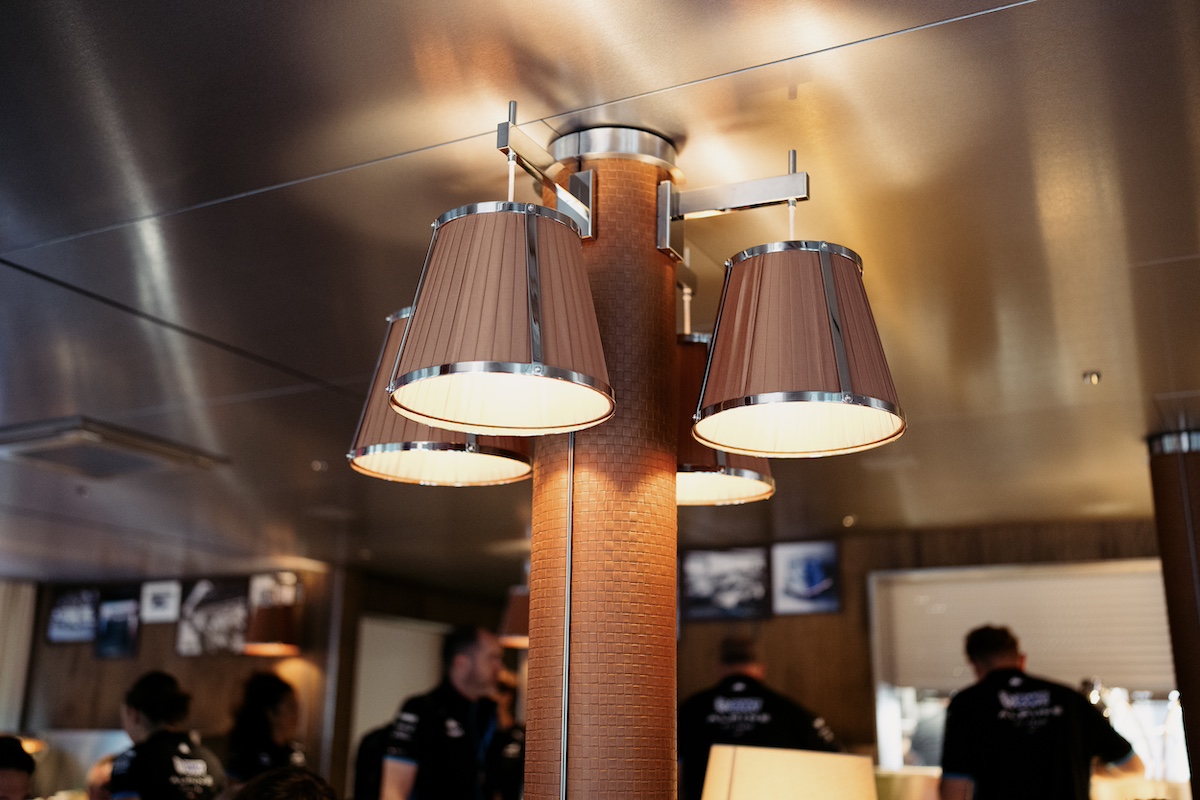 Philippe Starck rivoluziona l’hospitality di BWT Alpine F1 Team a Monza Philippe Starck rivoluziona l’hospitality di BWT Alpine F1 Team a Monza