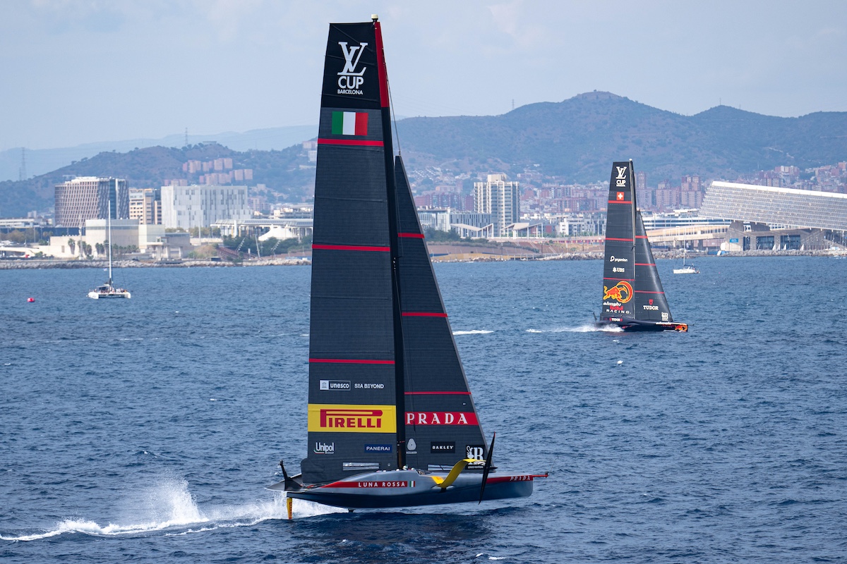 Luna Rossa Prada Pirelli conquista la vittoria contro Alinghi nella quarta giornata della Louis Vuitton Cup