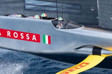 Luna Rossa Prada Pirelli conquista la vittoria contro Alinghi nella quarta giornata della Louis Vuitton Cup