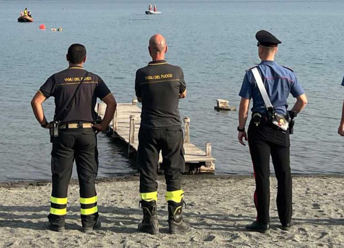 Affogano nel lago di Castel Gandolfo: recuperati i corpi dei due ragazzi che avevano noleggiato un pedalò Affogano nel lago di Castel Gandolfo: recuperati i corpi dei due ragazzi che avevano noleggiato un pedalò
