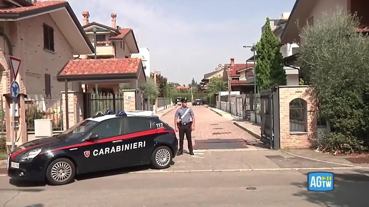 Strage Paderno, la confessione: “Li colpivo tutti al collo, non volevo soffrissero. Ma non bastava, ho dovuto insistere” Strage Paderno, la confessione: “Li colpivo tutti al collo, non volevo soffrissero. Ma non bastava, ho dovuto insistere”