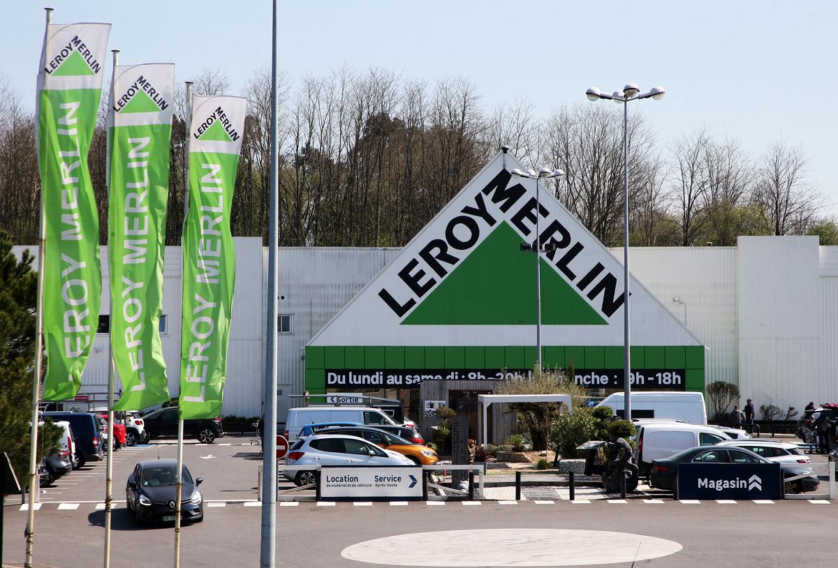 Leroy Merlin, la spesa proletaria: dipendenti infedeli rubano merce per 1 mln di euro Leroy Merlin, la spesa proletaria: dipendenti infedeli rubano merce per 1 mln di euro