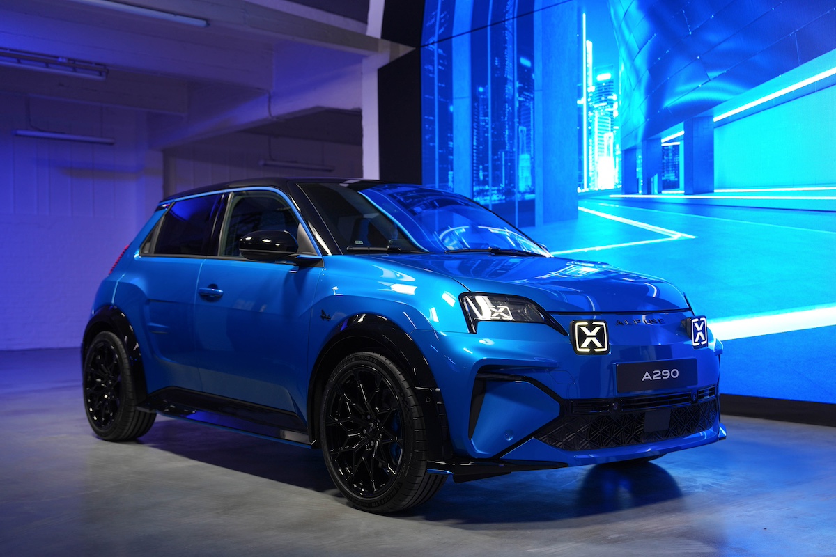 Alpine A290 debutta al Salone Auto Torino 2024, la city car sportiva del futuro