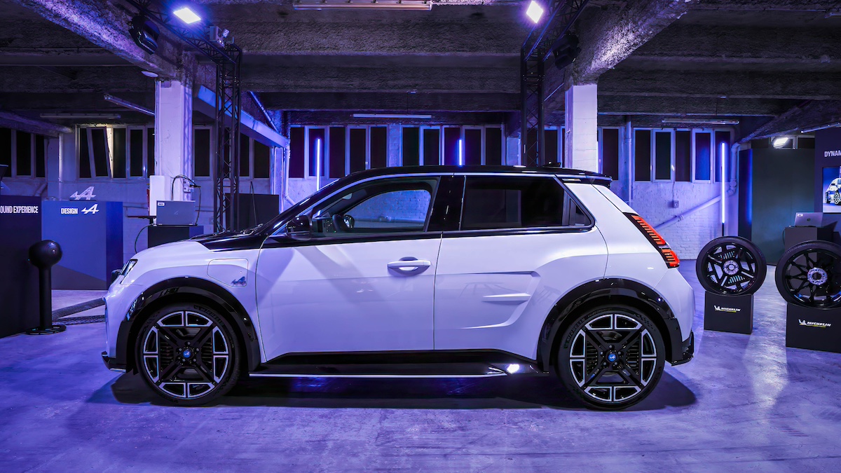 Alpine A290 debutta al Salone Auto Torino 2024, la city car sportiva del futuro