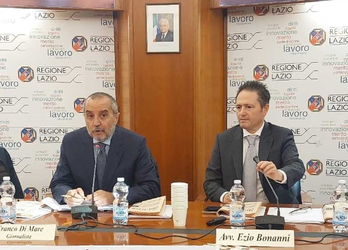 Muore a 37 anni per cancro al polmone causato da sigarette e amianto: alla famiglia 500 mila euro