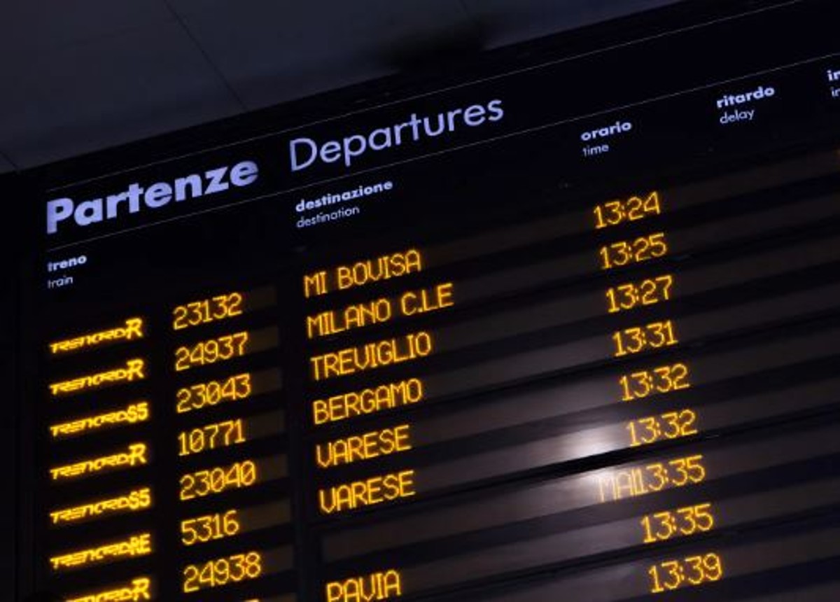 Frecce, Intercity e Regionali a rischio. Gruppo Fs, annunciato il mega-sciopero per l’8 e 9 settembre Frecce, Intercity e Regionali a rischio. Gruppo Fs, annunciato il mega-sciopero per l’8 e 9 settembre