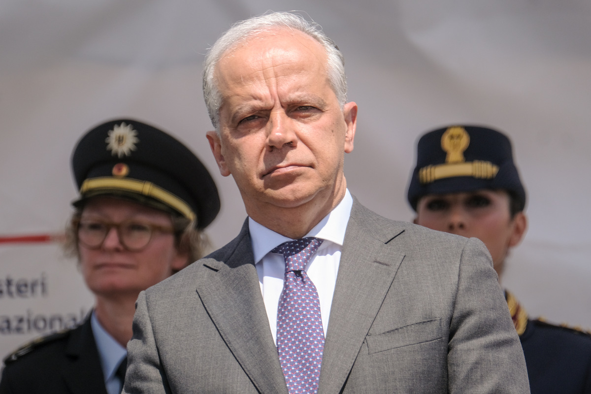 Piantedosi: “Sangiuliano persona per bene”. Opposizioni soddisfatte. Conte gli telefona Piantedosi: “Sangiuliano persona per bene”. Opposizioni soddisfatte. Conte gli telefona