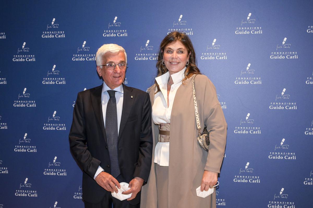 Maxxi: Raffaella Docimo farà le veci di Giuli. Il nuovo presidente? Ecco i nomi caldi Maxxi: Raffaella Docimo farà le veci di Giuli. Il nuovo presidente? Ecco i nomi caldi