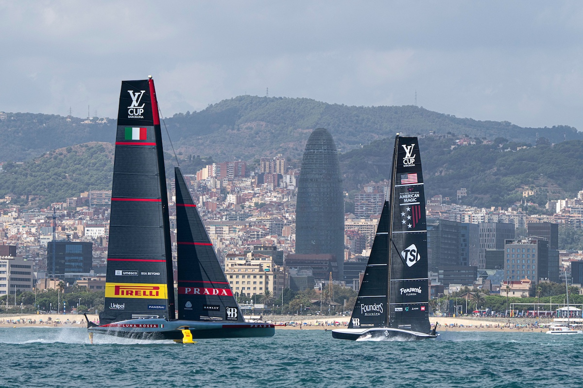 Luna Rossa mantiene la leadership nella Louis Vuitton Cup: vittoria contro USA, sconfitta con GBR Luna Rossa mantiene la leadership nella Louis Vuitton Cup: vittoria contro USA, sconfitta con GBR