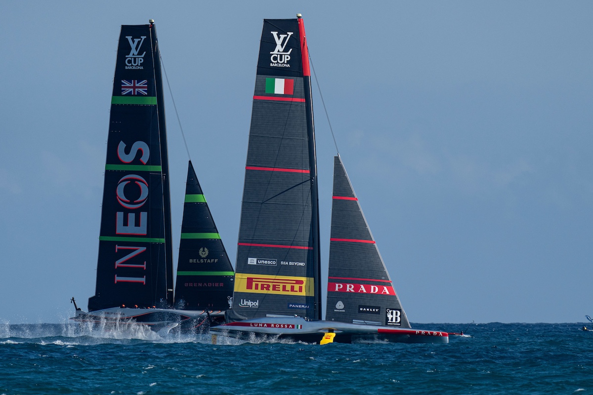 Luna Rossa mantiene la leadership nella Louis Vuitton Cup: vittoria contro USA, sconfitta con GBR Luna Rossa mantiene la leadership nella Louis Vuitton Cup: vittoria contro USA, sconfitta con GBR