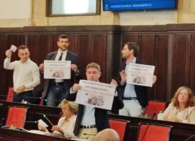 Milano, Area C nel weekend: la protesta in consiglio del centrodestra