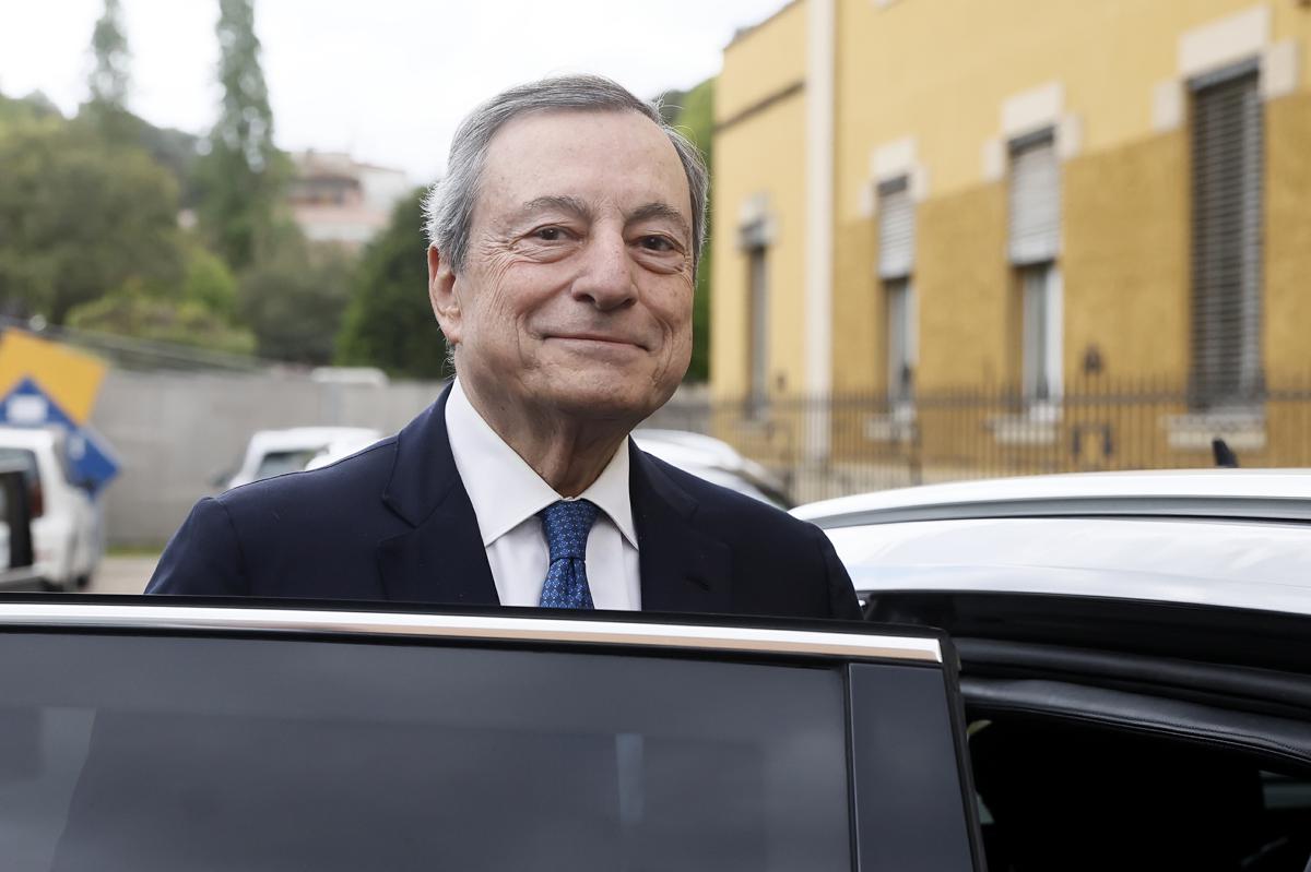 Ue, il piano Marshall di Draghi da 800mld l’anno è già finito nel cassetto. La Germania: “No al debito comune” Ue, il piano Marshall di Draghi da 800mld l’anno è già finito nel cassetto. La Germania: “No al debito comune”
