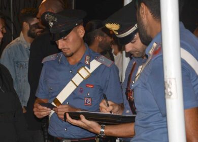 Roma, movida da paura in discoteca: due ragazzi aggrediti e rapinati delle collanine da gang italo-egiziana