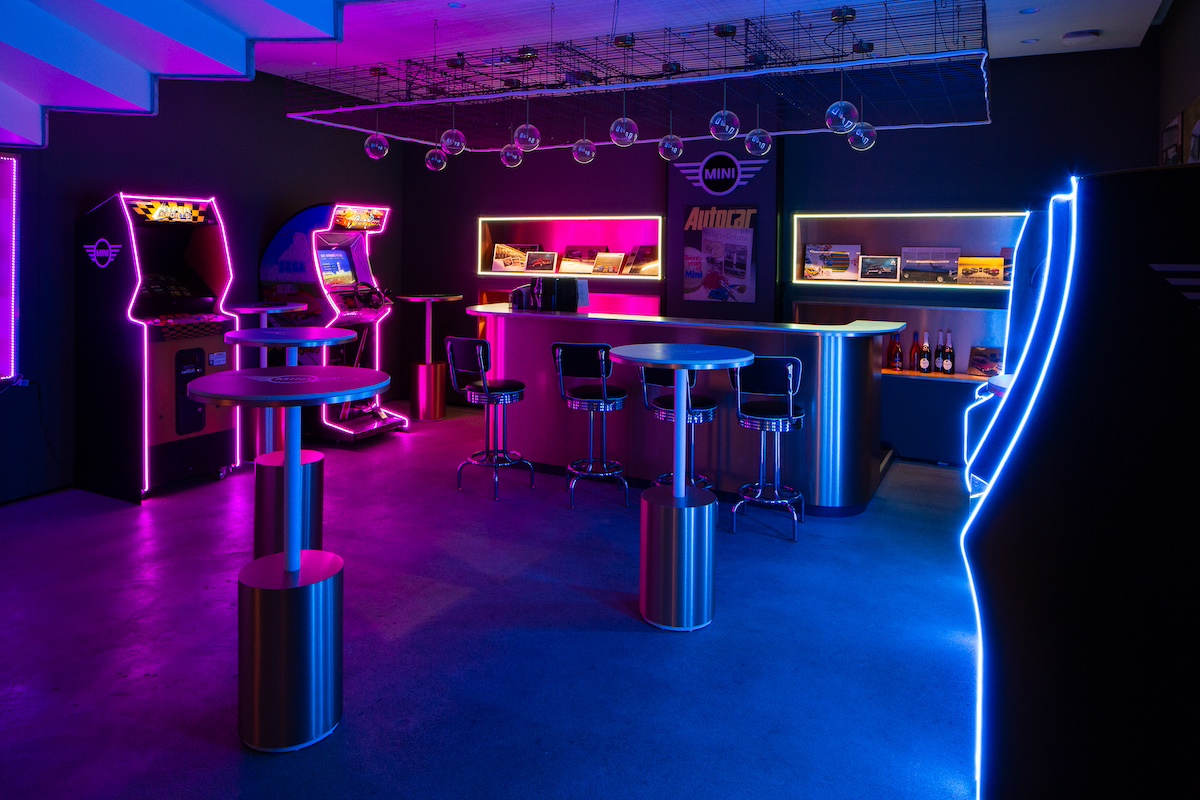 MINI celebra 65 anni di storia e svela il futuro elettrico alla House of MINI