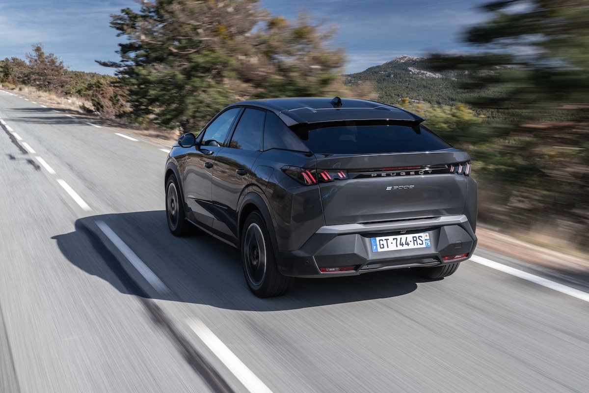 PEUGEOT nuovo 3008 Plug-In Hybrid, prestazioni elevate e innovazione per una mobilità più sostenibile PEUGEOT nuovo 3008 Plug-In Hybrid, prestazioni elevate e innovazione per una mobilità più sostenibile