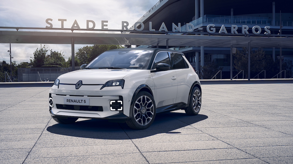 Renault al Salone Auto Torino 2024, elettrificazione e stile con la strategia Renaulution Renault al Salone Auto Torino 2024, elettrificazione e stile con la strategia Renaulution