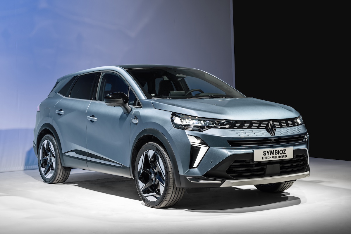 Renault al Salone Auto Torino 2024, elettrificazione e stile con la strategia Renaulution Renault al Salone Auto Torino 2024, elettrificazione e stile con la strategia Renaulution
