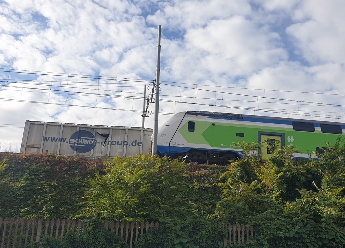 Milano, treno regionale contro container. Fascicolo per disastro ferroviario colposo Milano, treno regionale contro container. Fascicolo per disastro ferroviario colposo