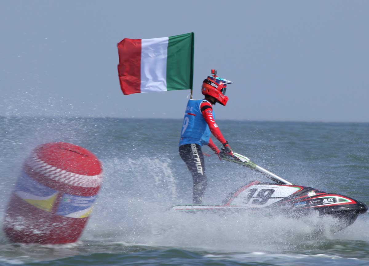 Moto d’acqua, in 120 volano sul mare di Fiumicino: si cerca il nuovo campione italiano