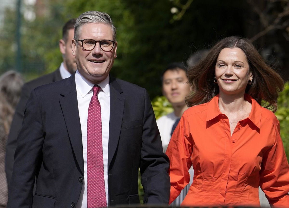 Starmer vede Meloni a Roma, il summit per “copiare” il modello migranti albanese Starmer vede Meloni a Roma, il summit per “copiare” il modello migranti albanese