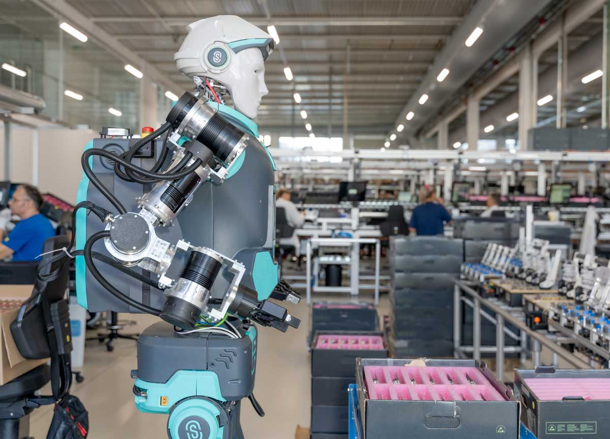 Ecco “RoBee”, il robot che sostituisce l’uomo nei lavori pesanti utilizzando l’intelligenza artificiale Ecco “RoBee”, il robot che sostituisce l’uomo nei lavori pesanti utilizzando l’intelligenza artificiale