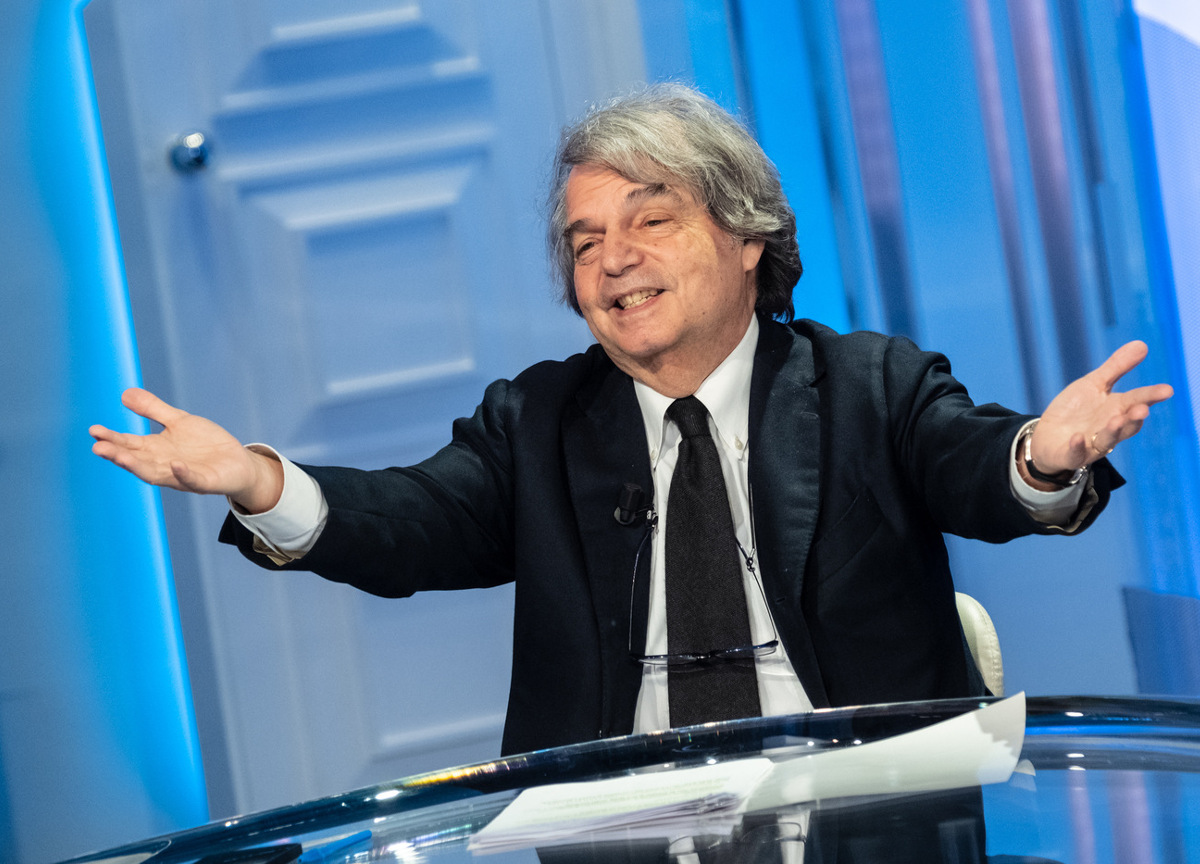 Cnel, il “vecchio carrozzone” guidato da Brunetta è sempre più ricco. Piovono aumenti di stipendio da 30mila € Cnel, il “vecchio carrozzone” guidato da Brunetta è sempre più ricco. Piovono aumenti di stipendio da 30mila €