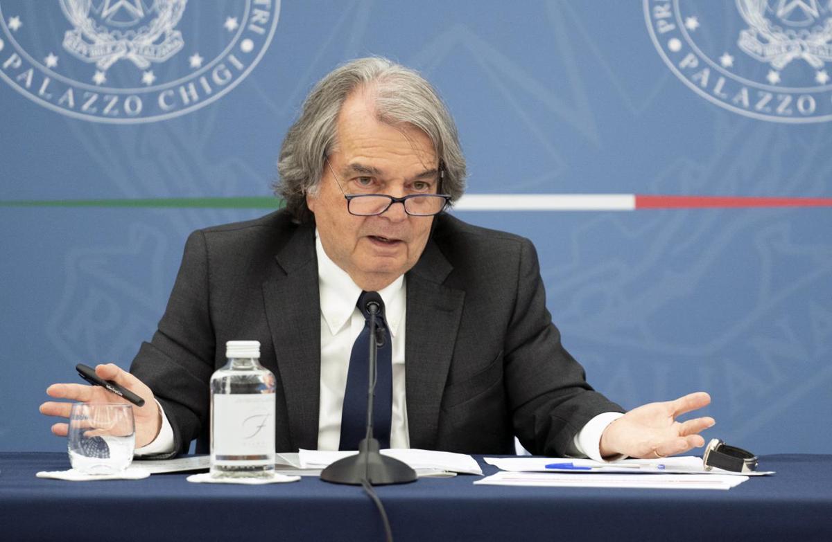 Cnel, il “vecchio carrozzone” guidato da Brunetta è sempre più ricco. Piovono aumenti di stipendio da 30mila € Cnel, il “vecchio carrozzone” guidato da Brunetta è sempre più ricco. Piovono aumenti di stipendio da 30mila €