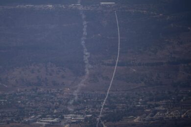 Libano, attacco hacker di Israele: esplodono i cercapersone dei militanti di Hezbollah