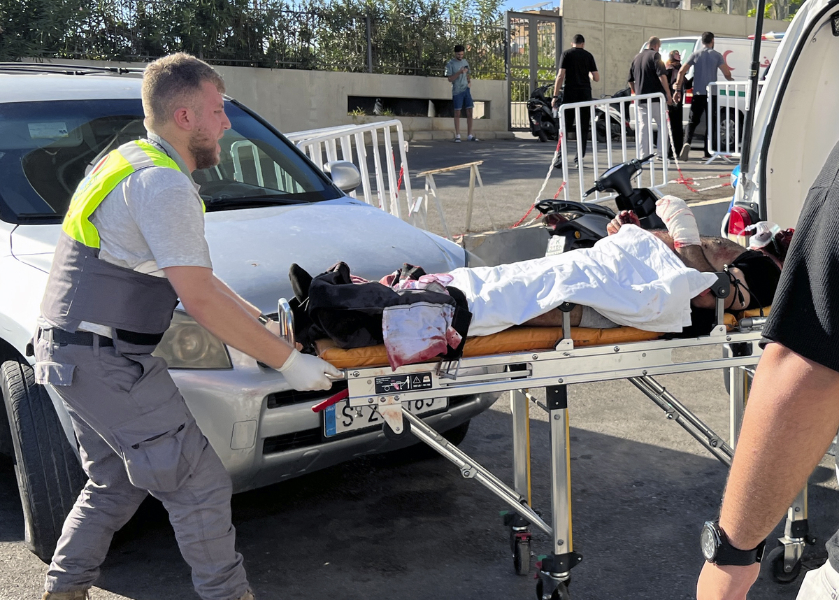 Strage in Libano con i cercapersone, il blitz di Israele contro Hezbollah è replicabile con i cellulari: trema il mondo Strage in Libano con i cercapersone, il blitz di Israele contro Hezbollah è replicabile con i cellulari: trema il mondo