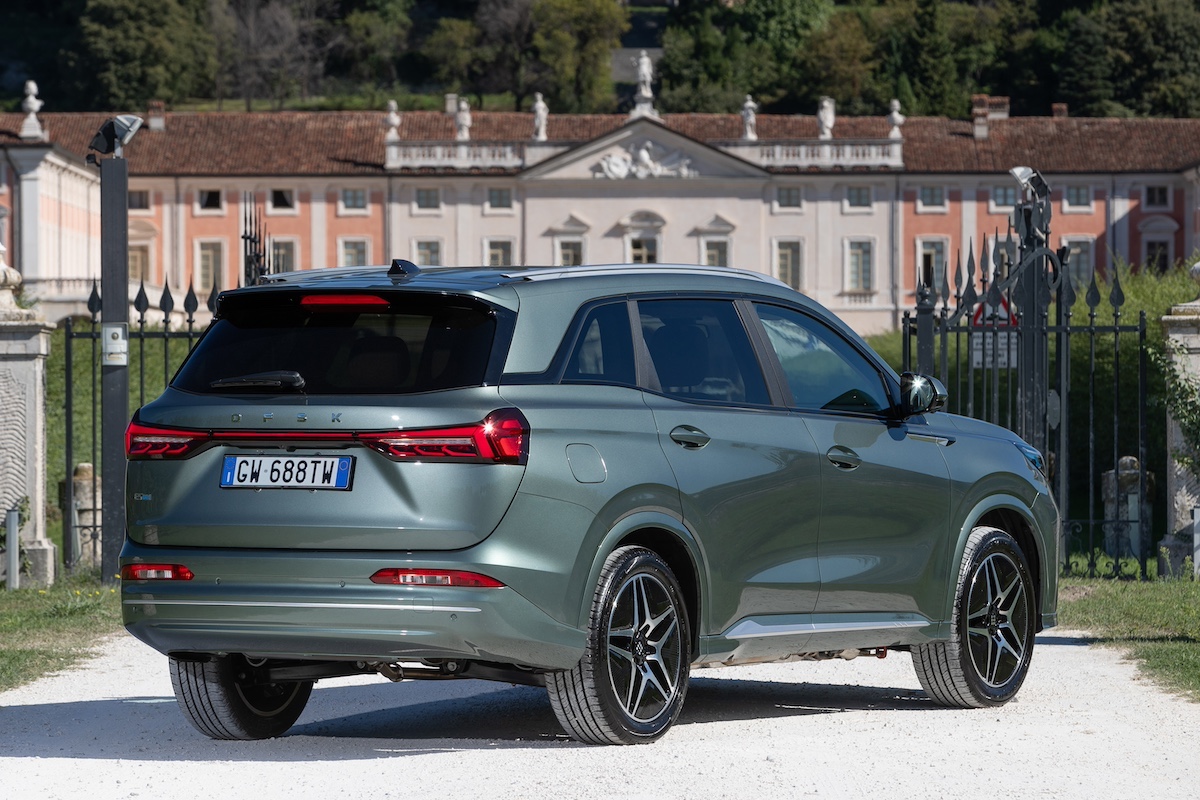 China Car Company espande la gamma DFSK in Italia con i nuovi modelli E5 PHEV e Glory 600 China Car Company espande la gamma DFSK in Italia con i nuovi modelli E5 PHEV e Glory 600