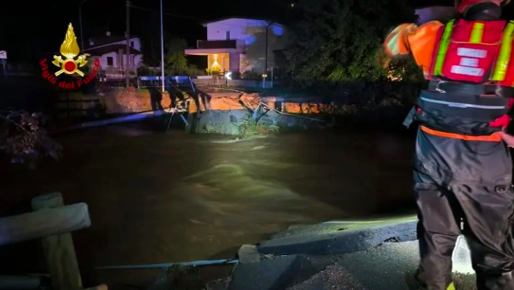 Nubifragi, trovato morto un Vigile del Fuoco nel foggiano