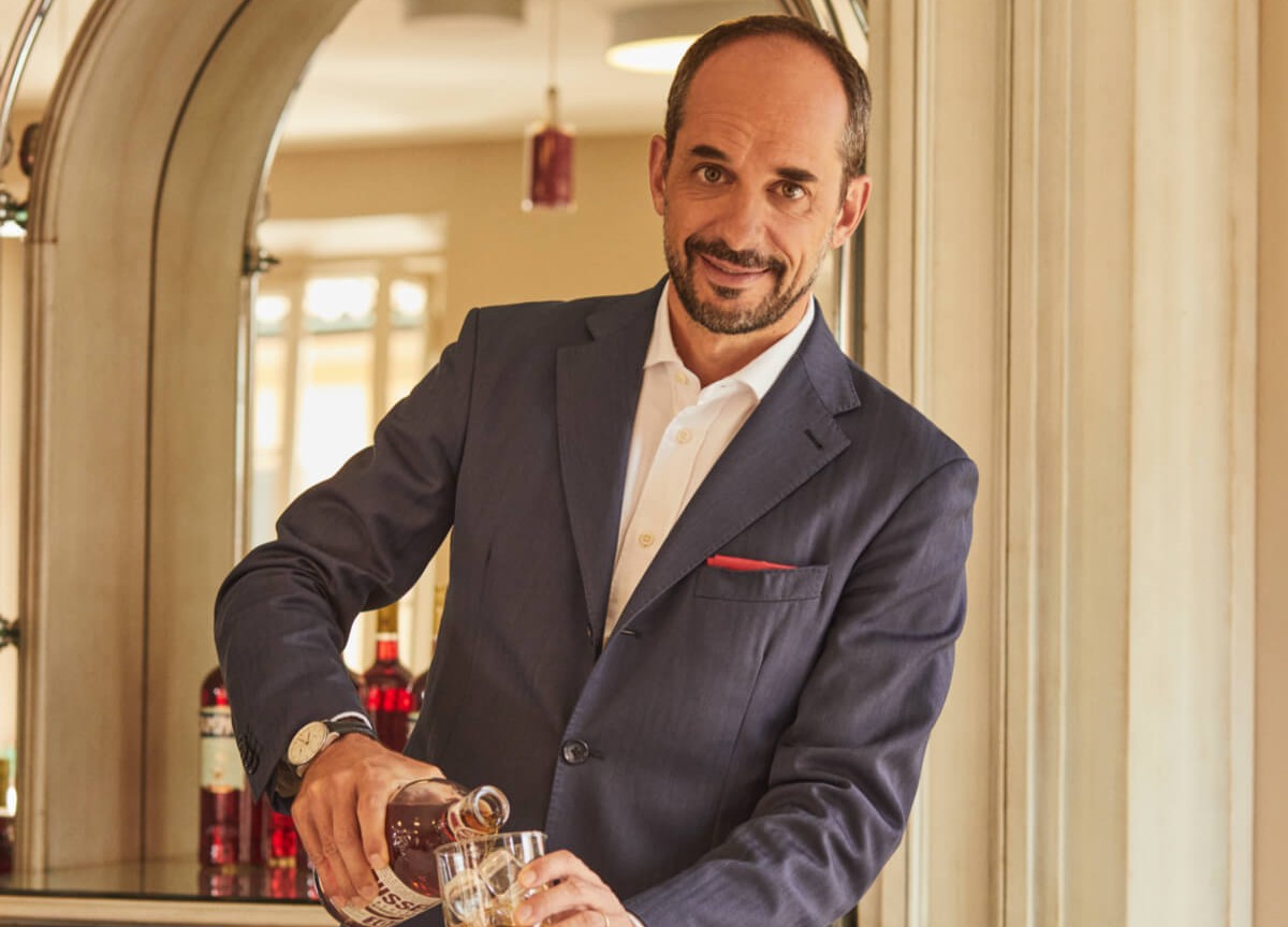 Campari, terremoto ai vertici: si dimette il ceo Fantacchiotti dopo soli cinque mesi. Il titolo crolla a Piazza Affari Campari, terremoto ai vertici: si dimette il ceo Fantacchiotti dopo soli cinque mesi. Il titolo crolla a Piazza Affari