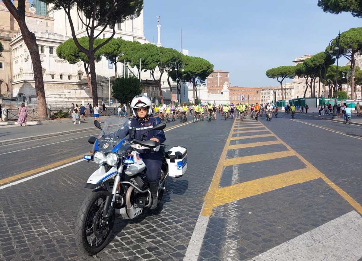 La pedalata amatoriale più bella del mondo a Roma. Sponsor l’Arabia Saudita per Biciroma 17esimo anno La pedalata amatoriale più bella del mondo a Roma. Sponsor l’Arabia Saudita per Biciroma 17esimo anno