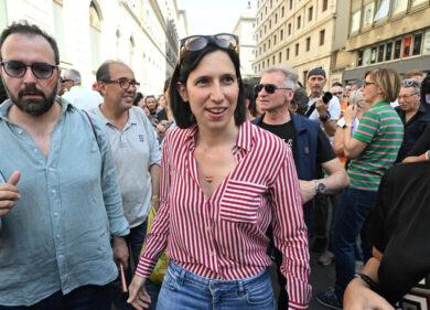 Nomine Ue, Schlein sul voto a Fitto: “Noi anti-italiani? Ridicolo”. La maggioranza del Pd è per il “sì”