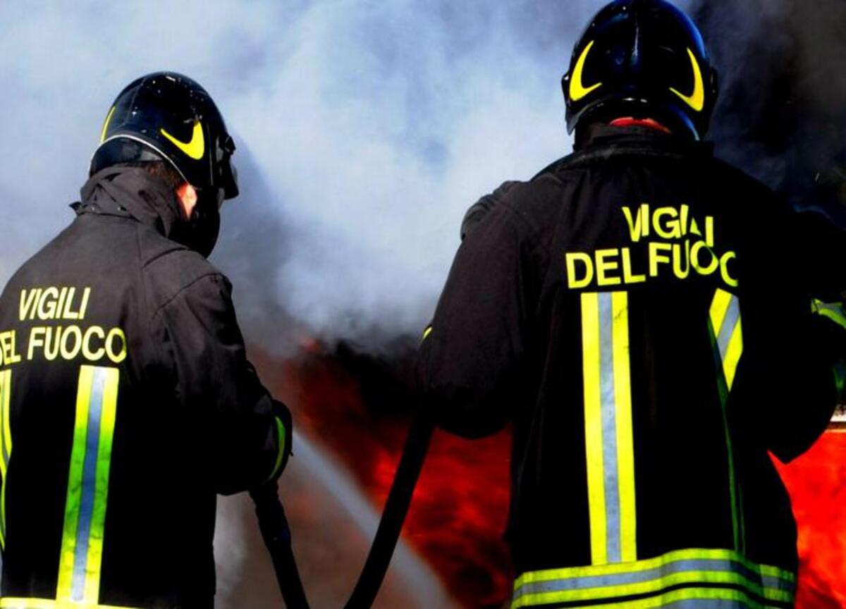 Mantova, principio di incendio su un treno: nove persone in ospedale Mantova, principio di incendio su un treno: nove persone in ospedale