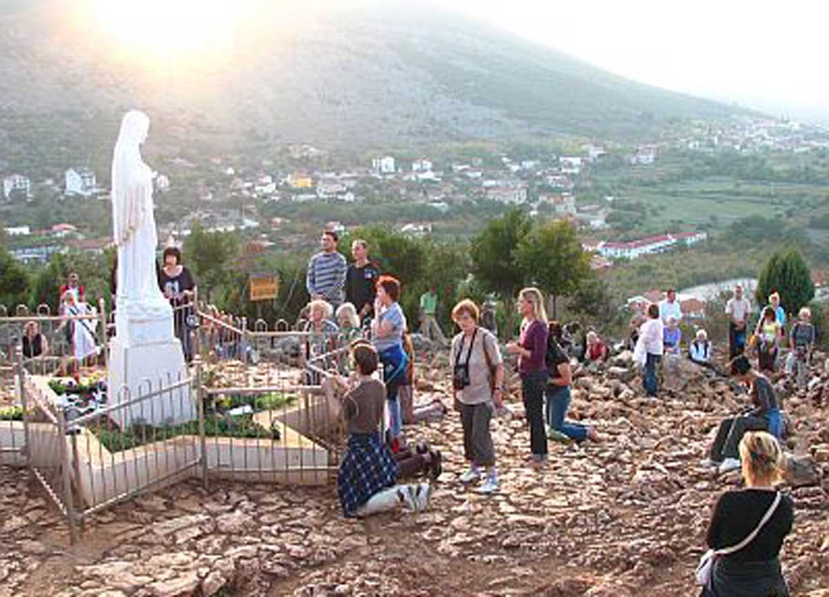 Medjugorje è riconosciuto: per la Chiesa è un luogo spirituale. Arriva il nihil obstat, ma i messaggi sono “presunti”