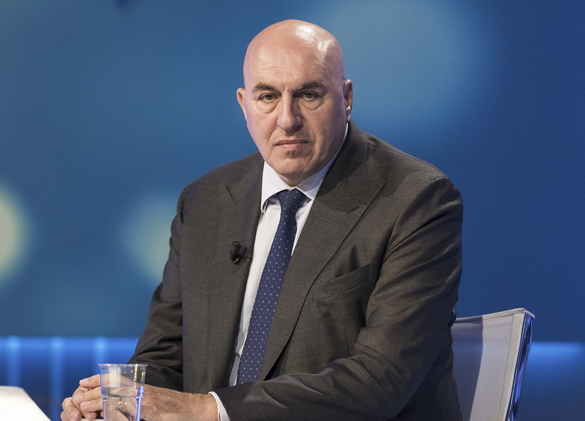 Iv, Borghi sul caso dossieraggi: “Meloni deve dire se sta con Crosetto o con Mantovano” Iv, Borghi sul caso dossieraggi: “Meloni deve dire se sta con Crosetto o con Mantovano”