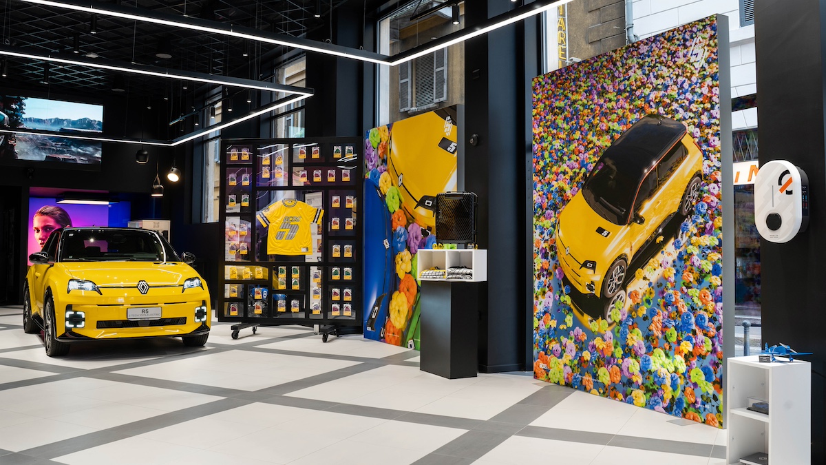 Renault inaugura il primo “rnlt©” in Italia e svela la collaborazione con GCDS per il lancio dell’iconica R5 Renault inaugura il primo “rnlt©” in Italia e svela la collaborazione con GCDS per il lancio dell’iconica R5